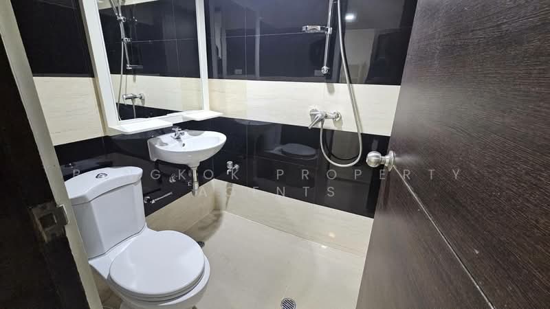 Baan Suanpetch, Bangkok, 18 Soi Sukhumvit 39, Khlong Tan Nua, Watthana, Bangkok, 2 Bedrooms, 133 sqm, Condo For Rent, by BANGKOK PROPERTY AGENTS, 500227332 - DDproperty.com