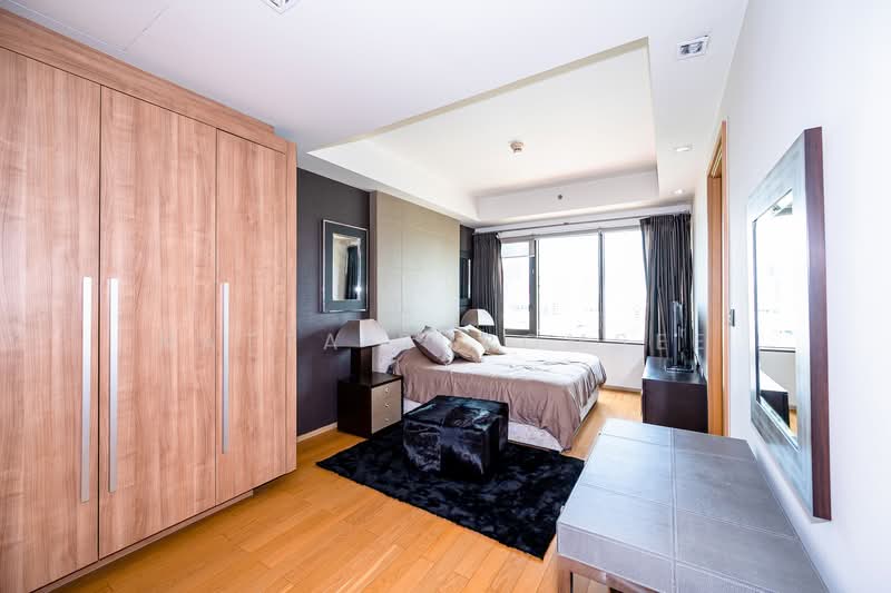 Prive by Sansiri, Bangkok, 68 Soi Ruamrudee, Wireless Road, Lumphini, Pathum Wan, Bangkok, 3 Bedrooms, 156 sqm, Condo For Rent, by Natta Buromsee, 500227344 - DDproperty.com