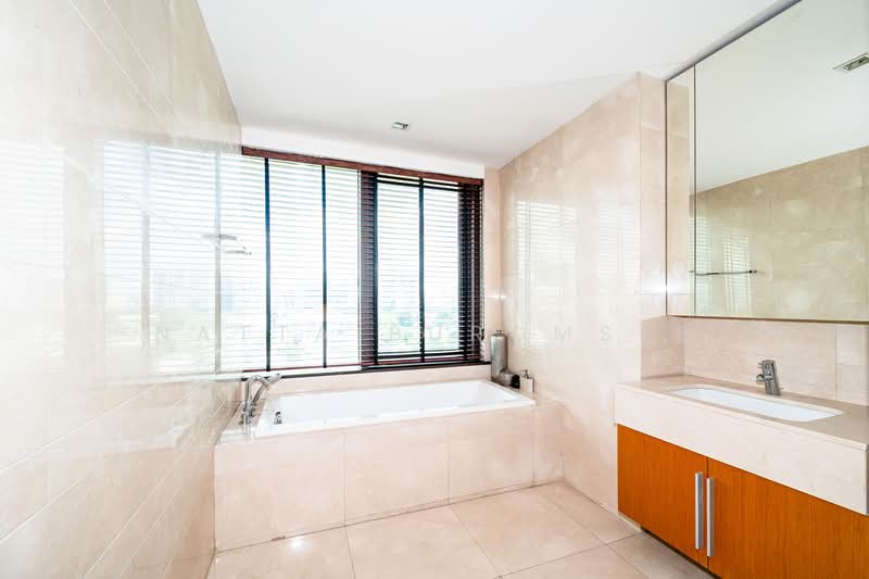 Prive by Sansiri, Bangkok, 68 Soi Ruamrudee, Wireless Road, Lumphini, Pathum Wan, Bangkok, 3 Bedrooms, 156 sqm, Condo For Rent, by Natta Buromsee, 500227344 - DDproperty.com