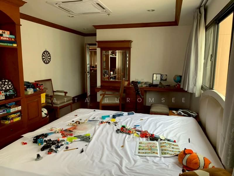 G.P. Grande Tower, Bangkok, 55 Sukhumvit 23, Khlongtoei Nua, Watthana, Bangkok, 3 Bedrooms, 260 sqm, Apartment For Rent, by Natta Buromsee, 500227349 - DDproperty.com