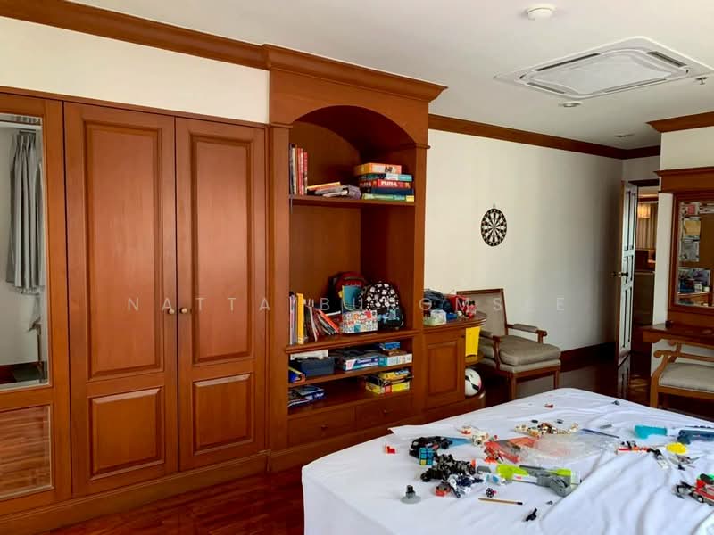 G.P. Grande Tower, Bangkok, 55 Sukhumvit 23, Khlongtoei Nua, Watthana, Bangkok, 3 Bedrooms, 260 sqm, Apartment For Rent, by Natta Buromsee, 500227349 - DDproperty.com