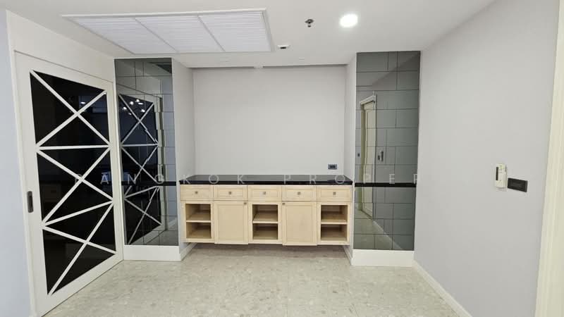 Nusasiri Grand, Bangkok, Soi Sukhumvit 42, Phra Kanong, Khlong Toei, Bangkok, 2 Bedrooms, 155 sqm, Condo For Rent, by BANGKOK PROPERTY AGENTS, 500227377 - DDproperty.com