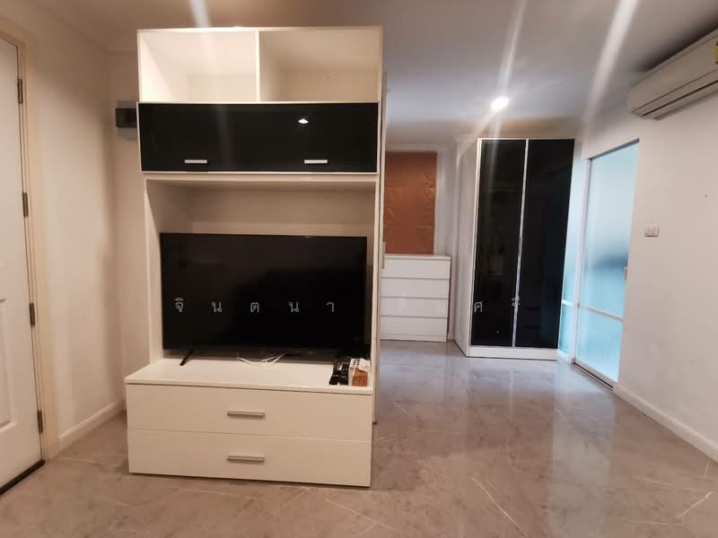 Lumpini Place Rama 9-Ratchada, Bangkok, Rama 9 Road, Huai Khwang, Huai Khwang, Bangkok, 1 Bedroom, 34 sqm, Condo For Rent, by Jintana Limsri, 500227398 - DDproperty.com