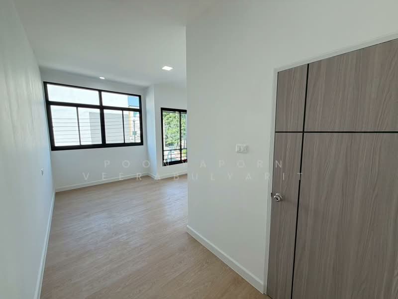 Sixnature Watcharapol, Bangkok, Watcharapol Road, Tha Rang, Bang Khen, Bangkok, 3 Bedrooms, 204 sqm, Townhouse For Sale, by Poonyaporn Veerabulyarit, 500227434 - DDproperty.com
