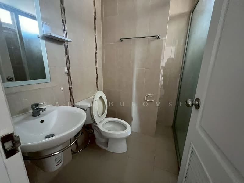 The Maple Sathon-Narathiwat, Bangkok, Narathiwatratchanakharin, Thung Wat Don, Sathon, Bangkok, 2 Bedrooms, 73 sqm, Condo For Rent, by Natta Buromsee, 500227472 - DDproperty.com