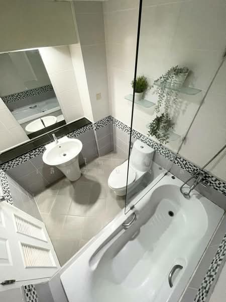 The Waterford Sukhumvit 50, Bangkok, 890 Soi Sukhumvit 50, Phra Kanong, Khlong Toei, Bangkok, 1 Bedroom, 50 sqm, Condo For Rent, by ไพลิน เลิศวัฒนมงคล, 500227495 - DDproperty.com