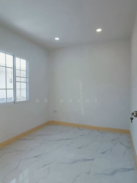 Buathong Thani, Nonthaburi, Soi Buathong Thani Village, Bang Bua Thong, Bang Bua Thong, Nonthaburi, 4 Bedrooms, 98 sqm, Townhouse For Sale, by NR AGENT, 500227541 - DDproperty.com