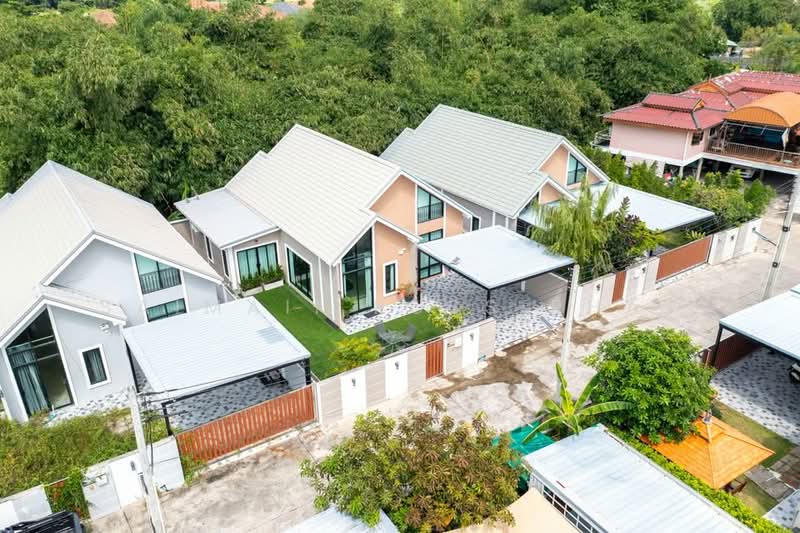 House For Sale 3 Bedrs NordicStyle 61 sq.wah, Siam Pattaya Soi No common area fees, Chon Buri (Pattaya), Bang Lamung, Bang Lamung (Pattaya), Chon Buri (Pattaya), 3 Bedrooms, 150 sqm, Single Detached House For Sale, by Saimaii Russiphat, 500227546 - DDproperty.com