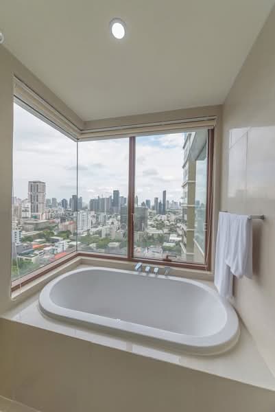 The Emporio Place, Bangkok, 93 Soi Sukhumvit 24, Sukhumvit Road, Khong Tan, Khlong Toei, Bangkok, 2 Bedrooms, 108 sqm, Condo For Sale, by Natta Buromsee, 500227548 - DDproperty.com