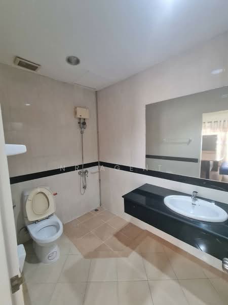 Baan Klang Muang The Royal Monaco Srinakarin-Pattanakarn, Bangkok, Rama 9 Road, Soi 43, Suan Luang, Suan Luang, Bangkok, 3 Bedrooms, 170 sqm, Townhouse For Sale, by NR AGENT, 500227571 - DDproperty.com