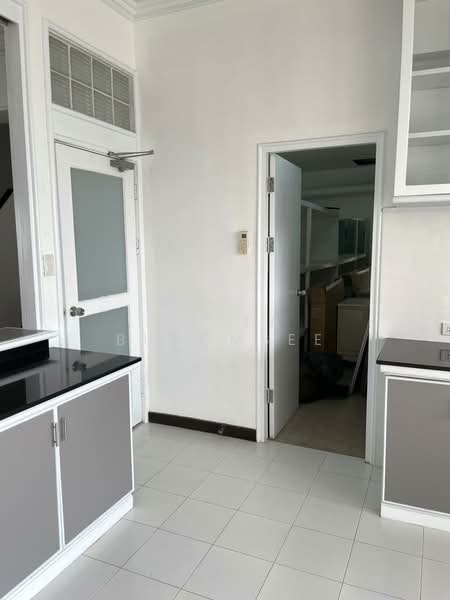 KC Court, Bangkok, 28 Soi Thonglor 13, Khlong Tan Nua, Watthana, Bangkok, 3 Bedrooms, 350 sqm, Apartment For Rent, by Natta Buromsee, 500227601 - DDproperty.com
