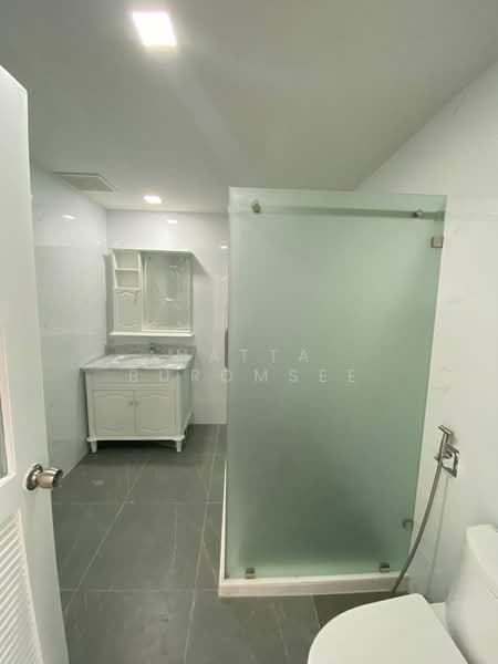 KC Court, Bangkok, 28 Soi Thonglor 13, Khlong Tan Nua, Watthana, Bangkok, 3 Bedrooms, 350 sqm, Apartment For Rent, by Natta Buromsee, 500227601 - DDproperty.com