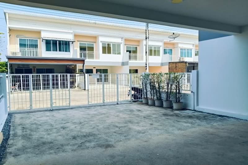 M.C.S PLACE Lamlukka-Klong 6, Pathum Thani, Bung Kham Proi, Lam Luk Ka, Pathum Thani, 3 Bedrooms, 137 sqm, Townhouse For Sale, by ชนะชาติ นนท์ตา, 500227630 - DDproperty.com