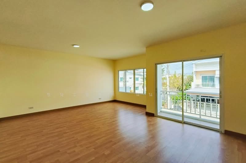 M.C.S PLACE Lamlukka-Klong 6, Pathum Thani, Bung Kham Proi, Lam Luk Ka, Pathum Thani, 3 Bedrooms, 137 sqm, Townhouse For Sale, by ชนะชาติ นนท์ตา, 500227630 - DDproperty.com