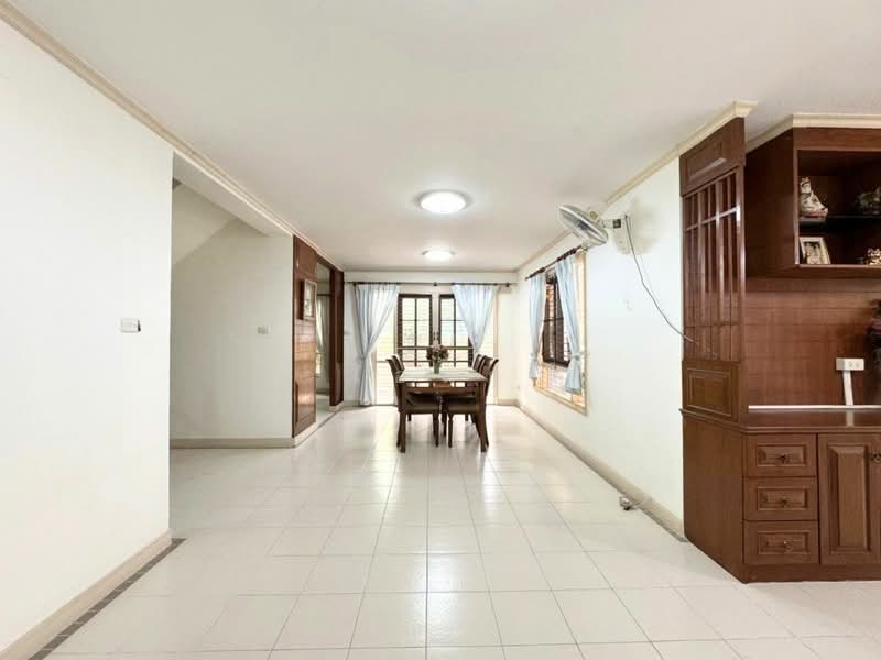 Neighborhome Watcharaphon, Bangkok, Sukhaphiban 5, Sam Wa Tawan Ok, Khlong Sam Wa, Bangkok, 3 Bedrooms, 195 sqm, Single Detached House For Sale, by เอนก, 500227658 - DDproperty.com