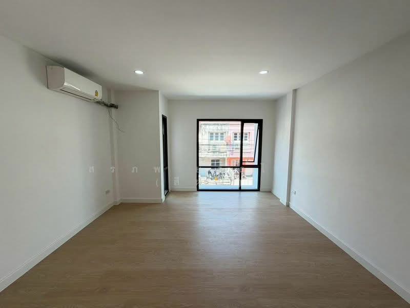 First Home Watcharapol : เฟิสท์โฮม วัชรพล, กรุงเทพ, ซอย ร่วมมิตรพัฒนา, ท่าแร้ง, บางเขน, กรุงเทพ, 72 ตร.ม., ทาวน์เฮ้าส์ ขาย, โดย สรภพ ยอดไชย (สีฝุ่น), 500227687 - DDproperty.com