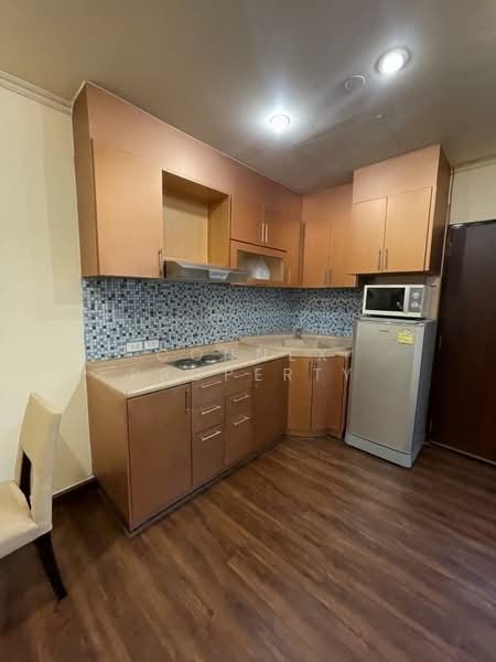 Sathorn Gardens : สาธร การ์เด้นส์, กรุงเทพ, 39 ถนนสาธรใต้, ทุ่งมหาเมฆ, สาทร, กรุงเทพ, 40 ตร.ม., คอนโด ให้เช่า, โดย Connex Property, 500227711 - DDproperty.com