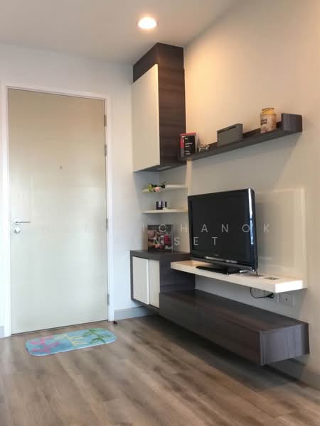 Centric Sathorn-St Louis, Bangkok, Sathorn Nua Road, Yan Nawa, Sathon, Bangkok, 1 Bedroom, 37 sqm, Condo For Rent, by Hathaichanok Saenset, 500227781 - DDproperty.com