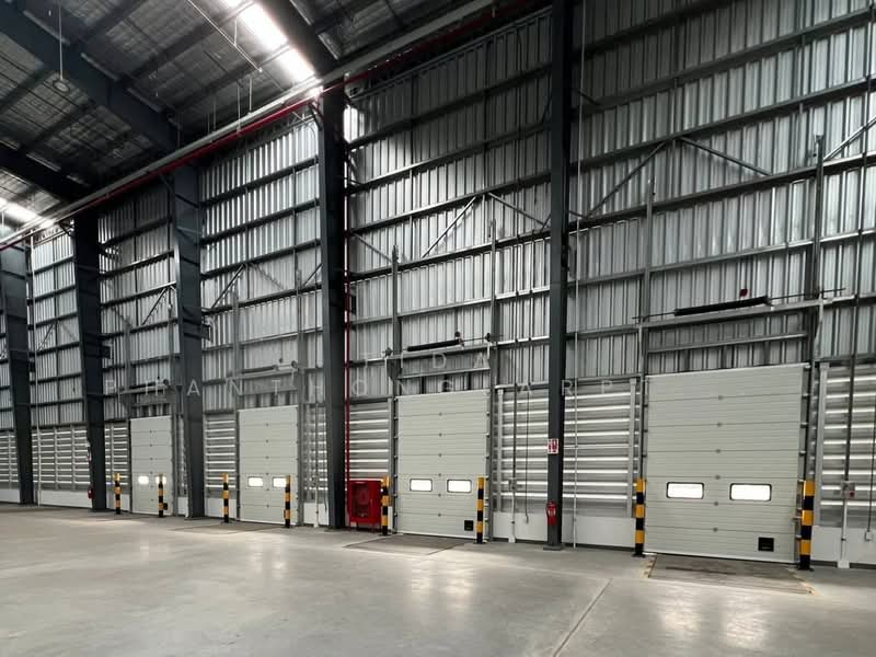 Factory rental, warehouse, km². 46 on Bangna-Trad Free Zone. Rong .4 near Burapha Witti Expressway, Chachoengsao, Bang Pakong, Bang Pakong, Chachoengsao, , 3,997 sqm, Warehouse/Factory For Rent, by Tida phanthonglarptawee, 500227790 - DDproperty.com