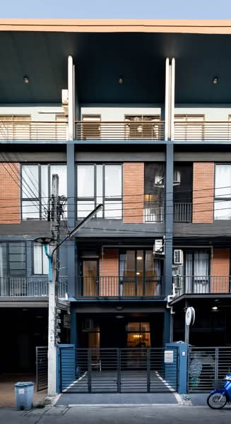 Haus 35 Chaengwattana : เฮ้าส์ 35 แจ้งวัฒนะ, นนทบุรี, ซอย ปากเกร็ด-แจ้งวัฒนะ 35, คลองเกลือ, ปากเกร็ด, นนทบุรี, 162 ตร.ม., ทาวน์เฮ้าส์ ขาย, โดย รุ่งรัตน์ ไมตรีจิตถาวร, 500227857 - DDproperty.com