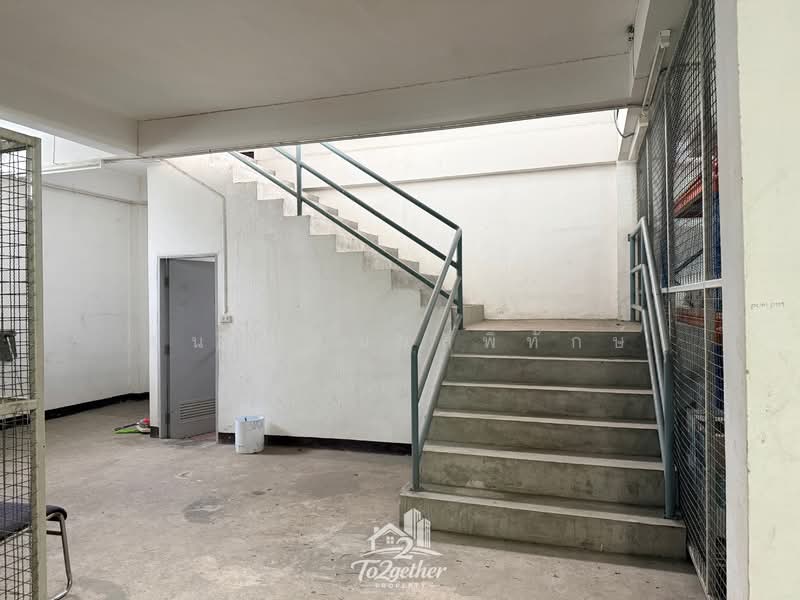 Sale: 211 Sq.w. Land with 2-Story Building (794 Sq.m.) Chaloem Phrakiat R.9 Soi 79 (Prawet), Bangkok, ถนนเฉลิมพระเกียรติ ร.9 ซอย 79, Prawet, Prawet, Bangkok, , 794 sqm, Warehouse/Factory For Sale, by ชนภัช มาสีพิทักษ์, 500227862 - DDproperty.com