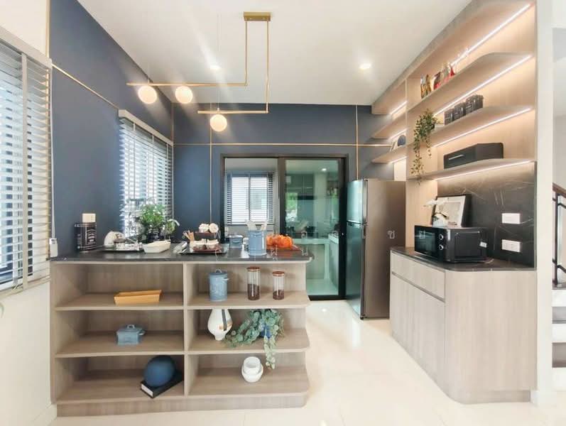 Britania Ratchaphruek-Kanchanaphisek : บริทาเนีย ราชพฤกษ์-กาญจนาภิเษก, Pathum Thani, Khlong Phra Udom, Lat Lum Kaeo, Pathum Thani, 3 Bedrooms, 145 sqm, Single Detached House For Sale, by สรภพ ยอดไชย (สีฝุ่น), 500227863 - DDproperty.com