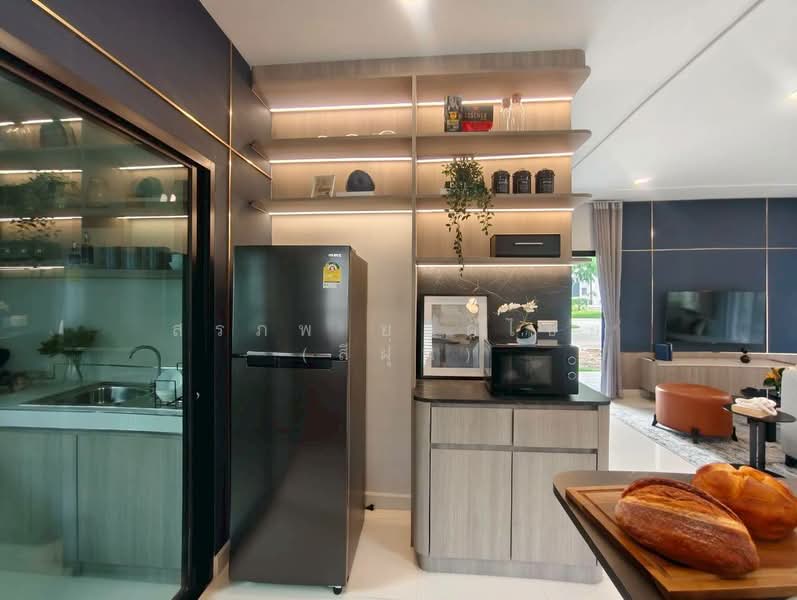 Britania Ratchaphruek-Kanchanaphisek : บริทาเนีย ราชพฤกษ์-กาญจนาภิเษก, Pathum Thani, Khlong Phra Udom, Lat Lum Kaeo, Pathum Thani, 3 Bedrooms, 145 sqm, Single Detached House For Sale, by สรภพ ยอดไชย (สีฝุ่น), 500227863 - DDproperty.com