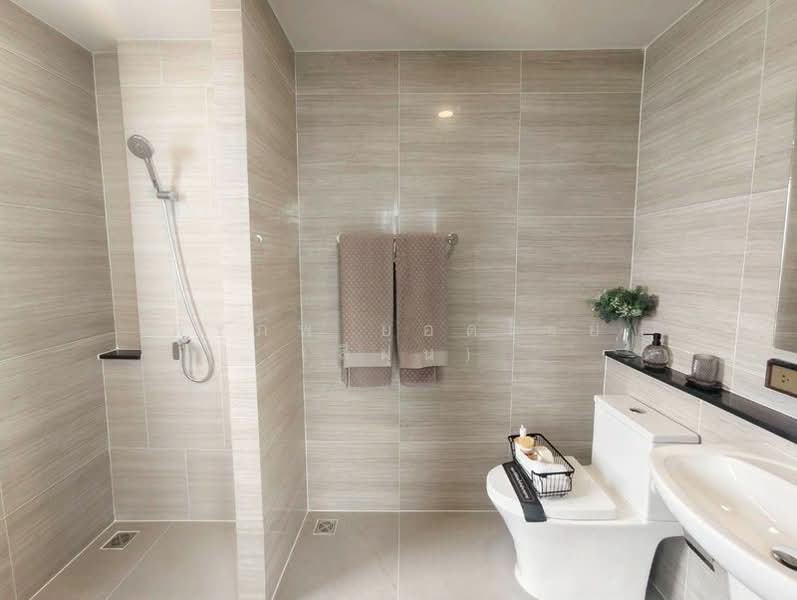 Britania Ratchaphruek-Kanchanaphisek : บริทาเนีย ราชพฤกษ์-กาญจนาภิเษก, Pathum Thani, Khlong Phra Udom, Lat Lum Kaeo, Pathum Thani, 3 Bedrooms, 145 sqm, Single Detached House For Sale, by สรภพ ยอดไชย (สีฝุ่น), 500227863 - DDproperty.com