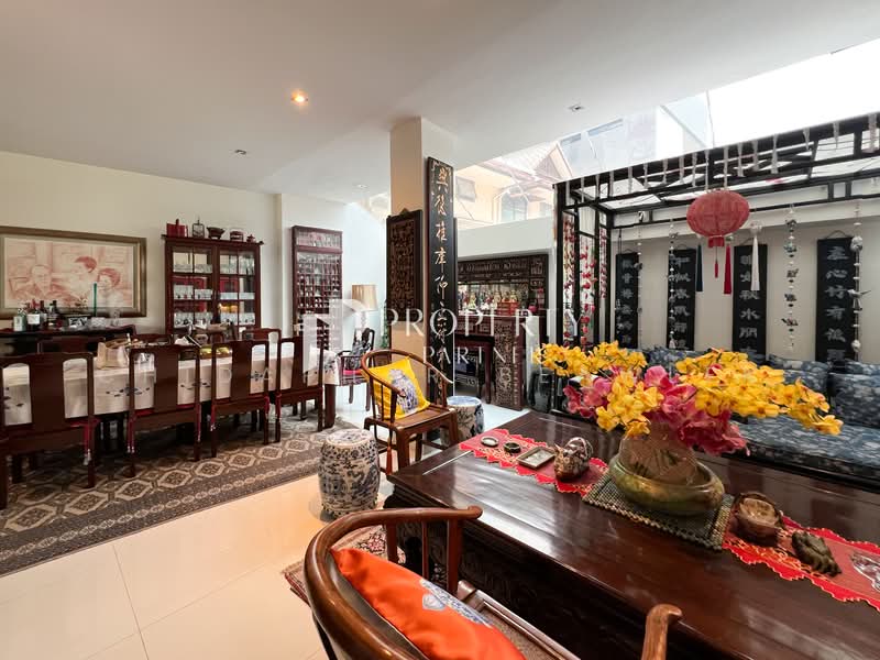 Townhome Sukhumvit 71 Pridi Phanomyong 14, Bangkok, สุขุมวิท, Khlong Tan Nua, Watthana, Bangkok, 4 Bedrooms, 250 sqm, Townhouse For Sale, by Chidaphar Beawlek, 500227929 - DDproperty.com