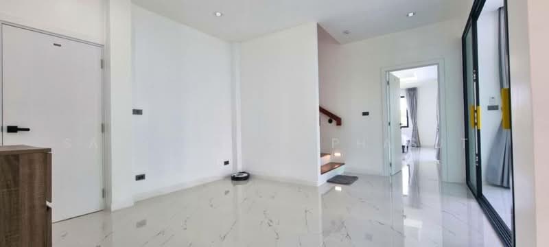 The Village Housing Estate by Horseshoe Point, Chon Buri (Pattaya), Toongklom-Huaytanoo Road, Nong Pru, Bang Lamung (Pattaya), Chon Buri (Pattaya), 4 Bedrooms, 550 sqm, Single Detached House For Sale, by Sathida Limphasut (App), 500227940 - DDproperty.com