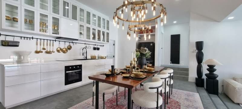 Srisuk Villa Pattaya, Chon Buri (Pattaya), Nong Pru, Bang Lamung (Pattaya), Chon Buri (Pattaya), 5 Bedrooms, 200 sqm, Villa For Sale, by Sathida Limphasut (App), 500228031 - DDproperty.com