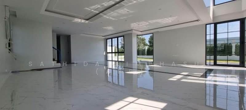 ขาย - Rungsii Village Pattaya : รังสี วิลเลจ พัทยา, ชลบุรี