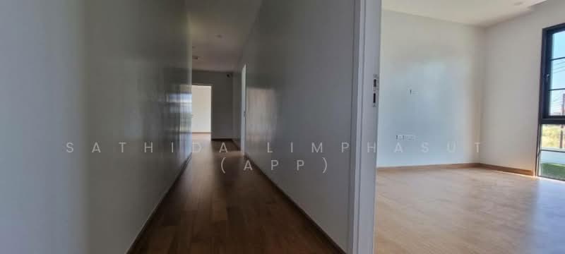 ขาย - Rungsii Village Pattaya : รังสี วิลเลจ พัทยา, ชลบุรี