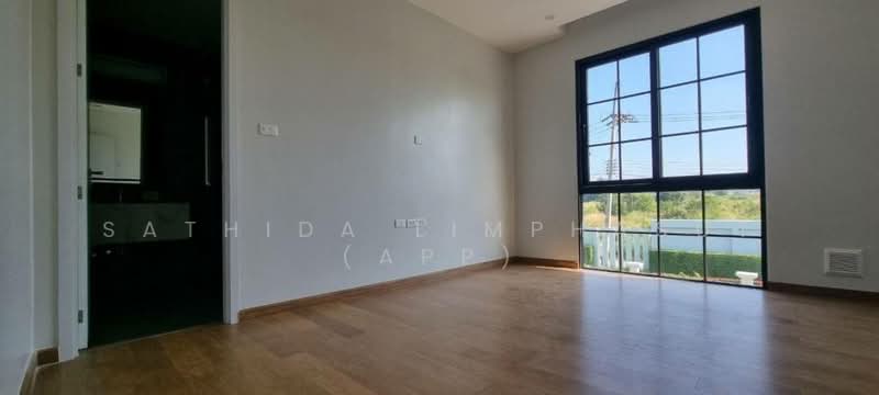 ขาย - Rungsii Village Pattaya : รังสี วิลเลจ พัทยา, ชลบุรี