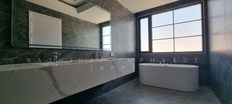 ขาย - Rungsii Village Pattaya : รังสี วิลเลจ พัทยา, ชลบุรี