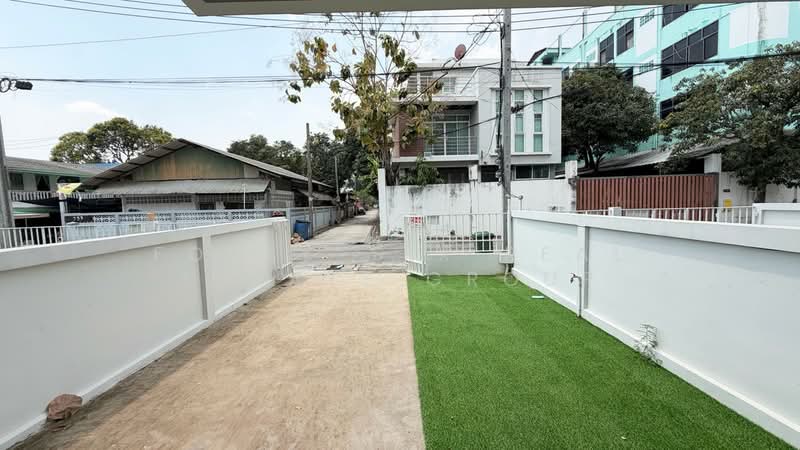 ให้เช่าทาวน์โฮม 3 ชั้น เฟอร์ครบ พร้อมอยู่!, Bangkok, Suan Luang, Suan Luang, Bangkok, 3 Bedrooms, 185 sqm, Townhouse For Rent, by Forty-Six Real Estate Group, 500228047 - DDproperty.com