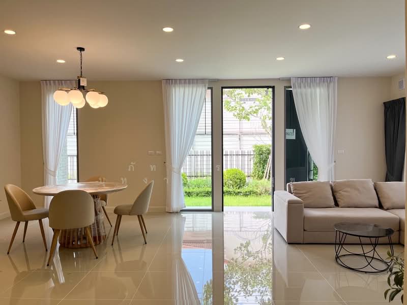 Perfect Residence Sukhumvit 77-Suvarnabhumi : เพอร์เฟค เรสซิเดนซ์ สุขุมวิท 77-สุวรรณภูมิ, สมุทรปราการ, ถนนลาดกระบัง, ราชาเทวะ, บางพลี, สมุทรปราการ, 260 ตร.ม., บ้านเดี่ยว ให้เช่า, โดย ภัทรพรรณ บุหงาเกษมสุข, 500228081 - DDproperty.com