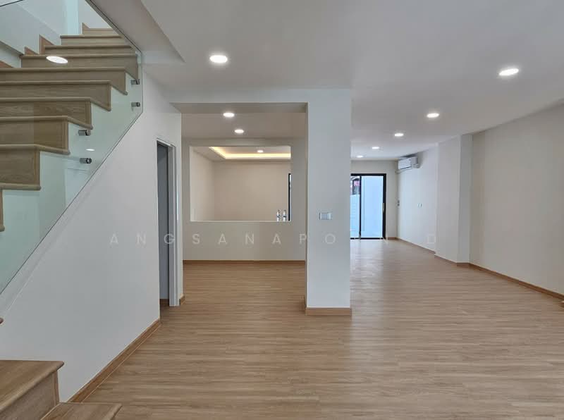 บ้าน ใกล้ central ลาดพร้าว 2 นอนพหลโยธิน 23, Bangkok, Chatuchak, Chatuchak, Bangkok, 2 Bedrooms, 250 sqm, Townhouse For Sale, by Angsanaporn D, 500228082 - DDproperty.com