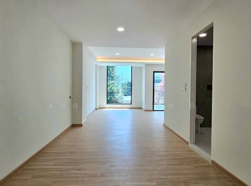 บ้าน ใกล้ central ลาดพร้าว 2 นอนพหลโยธิน 23, Bangkok, Chatuchak, Chatuchak, Bangkok, 2 Bedrooms, 250 sqm, Townhouse For Sale, by Angsanaporn D, 500228082 - DDproperty.com