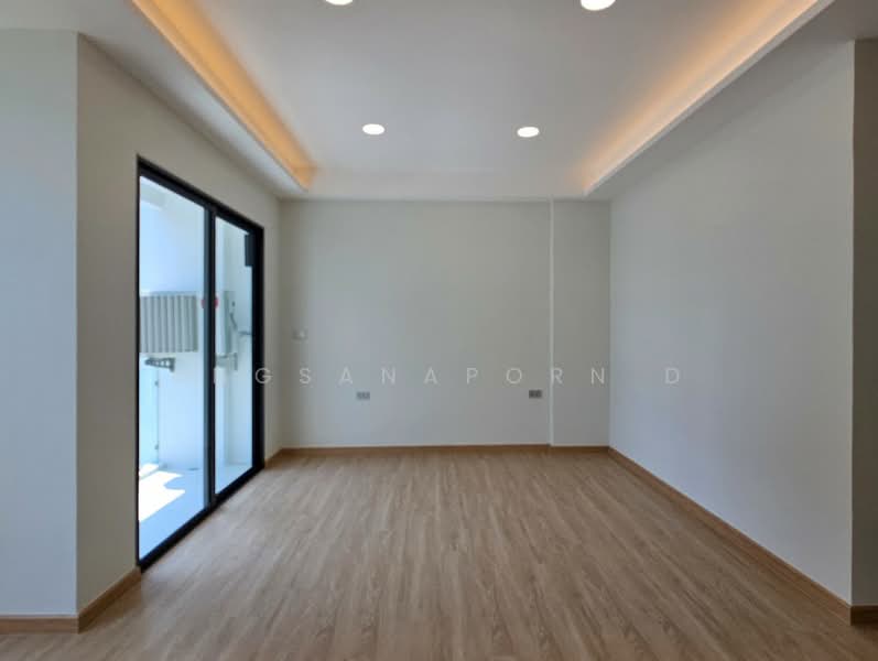 บ้าน ใกล้ central ลาดพร้าว 2 นอนพหลโยธิน 23, กรุงเทพ, จตุจักร, จตุจักร, กรุงเทพ, 250 ตร.ม., ทาวน์เฮ้าส์ ขาย, โดย Angsanaporn D, 500228082 - DDproperty.com