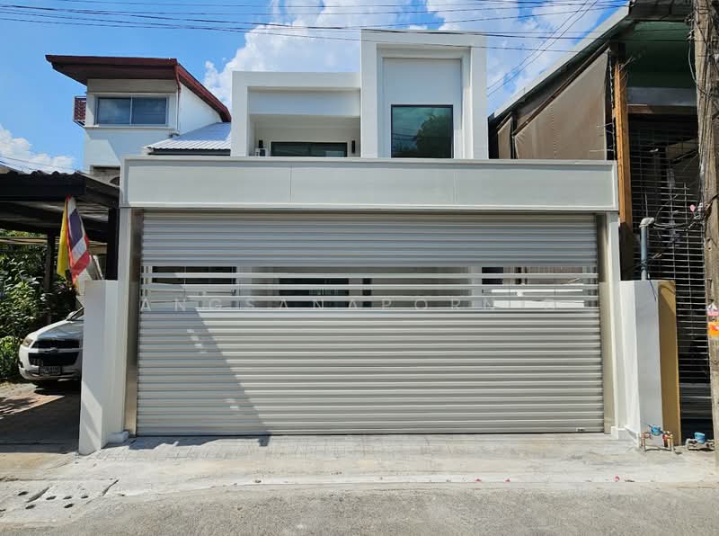 บ้าน ใกล้ central ลาดพร้าว 2 นอนพหลโยธิน 23, Bangkok, Chatuchak, Chatuchak, Bangkok, 2 Bedrooms, 250 sqm, Townhouse For Sale, by Angsanaporn D, 500228082 - DDproperty.com