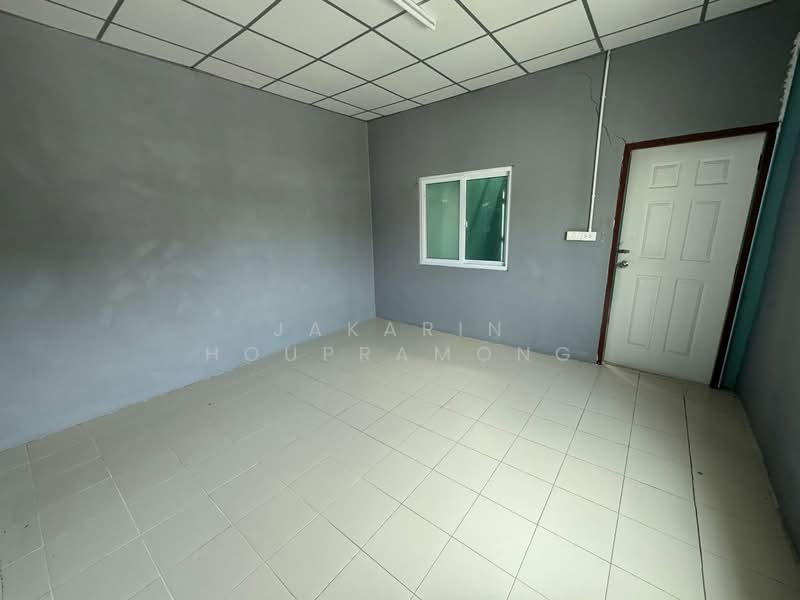 ให้เช่าโกดัง ลาดหลุมแก้ว ปทุมธานี 348 ตร.ม. ใกล้ถนนกาญจนาภิเษก, Pathum Thani, Khu Bang Luang, Lat Lum Kaeo, Pathum Thani, , 348 sqm, Warehouse/Factory For Rent, by Jakarin Houpramong, 500228093 - DDproperty.com