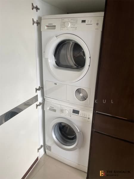 Hansar Rajdamri, Bangkok, 3-250 Soi Mahatlek Luang 2, Lumphini, Pathum Wan, Bangkok, 2 Bedrooms, 106 sqm, Condo For Rent, by Nicha Peerakittikul, 500228136 - DDproperty.com