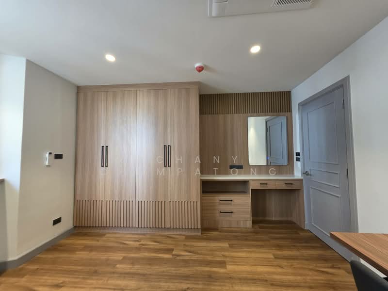 President Park Sukhumvit 24, Bangkok, 99 Sukhumvit 24 Alley, Khlongtoei Nua, Watthana, Bangkok, 3 Bedrooms, 260 sqm, Condo For Rent, by Suchanya Champatong, 500228141 - DDproperty.com