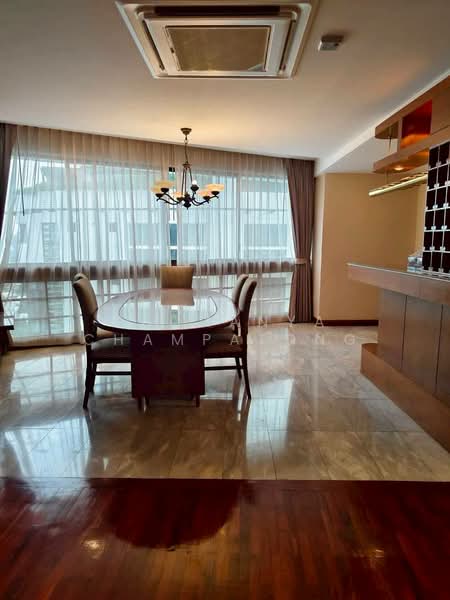 President Park Sukhumvit 24, Bangkok, 99 Sukhumvit 24 Alley, Khlongtoei Nua, Watthana, Bangkok, 3 Bedrooms, 260 sqm, Condo For Rent, by Suchanya Champatong, 500228147 - DDproperty.com
