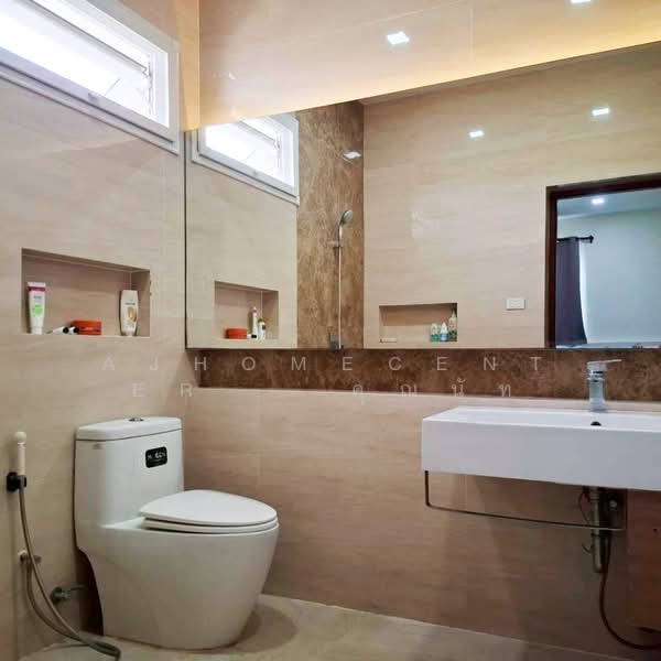 Flora Ville Park City Suwinthawong, Bangkok, Suwinthawong Road, Lam Phak Chi, Nong Chok, Bangkok, 5 Bedrooms, 1,095 sqm, Single Detached House For Sale, by AJHOMECENTER - คุณนัท, 500228155 - DDproperty.com