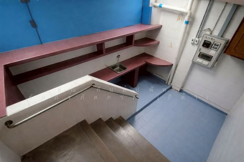 อาคารพาณิชย์ 3 ชั้น 13.3 ตร.ว. อาคารพาณิชย์ ถนนสามเสน ซอยอำนวยสงคราม ใกล้คลีนิครักฟัน, Bangkok, ถนนสามเสน, Tanon Nakorn Chaisri, Dusit, Bangkok, , 100 sqm, Shophouse For Sale, by คุณ กันต์ปพัทธ์ คัมภีร์ภัคภาค (กีต้า), 500228179 - DDproperty.com