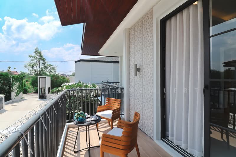 Rungsii Village Pattaya, Chon Buri (Pattaya), 91 Soi Tonmamuangsongton 5, Nong Pru, Bang Lamung (Pattaya), Chon Buri (Pattaya), 5 Bedrooms, 305 sqm, Villa For Sale, by Pornpun Promlert, 500228268 - DDproperty.com