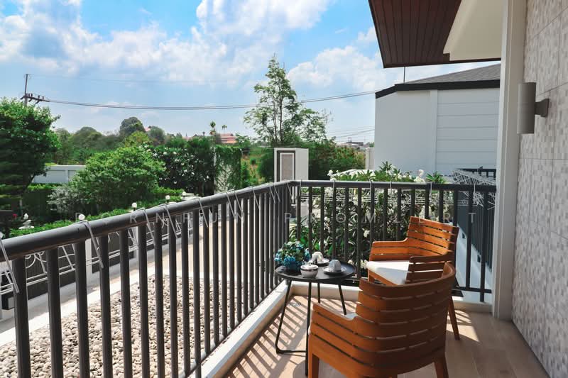 Rungsii Village Pattaya, Chon Buri (Pattaya), 91 Soi Tonmamuangsongton 5, Nong Pru, Bang Lamung (Pattaya), Chon Buri (Pattaya), 5 Bedrooms, 305 sqm, Villa For Sale, by Pornpun Promlert, 500228268 - DDproperty.com