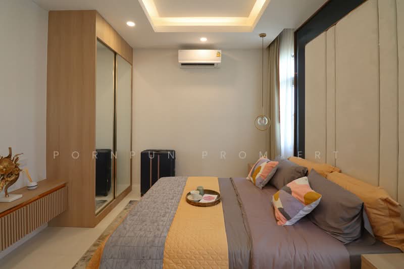 Rungsii Village Pattaya, Chon Buri (Pattaya), 91 Soi Tonmamuangsongton 5, Nong Pru, Bang Lamung (Pattaya), Chon Buri (Pattaya), 5 Bedrooms, 305 sqm, Villa For Sale, by Pornpun Promlert, 500228268 - DDproperty.com